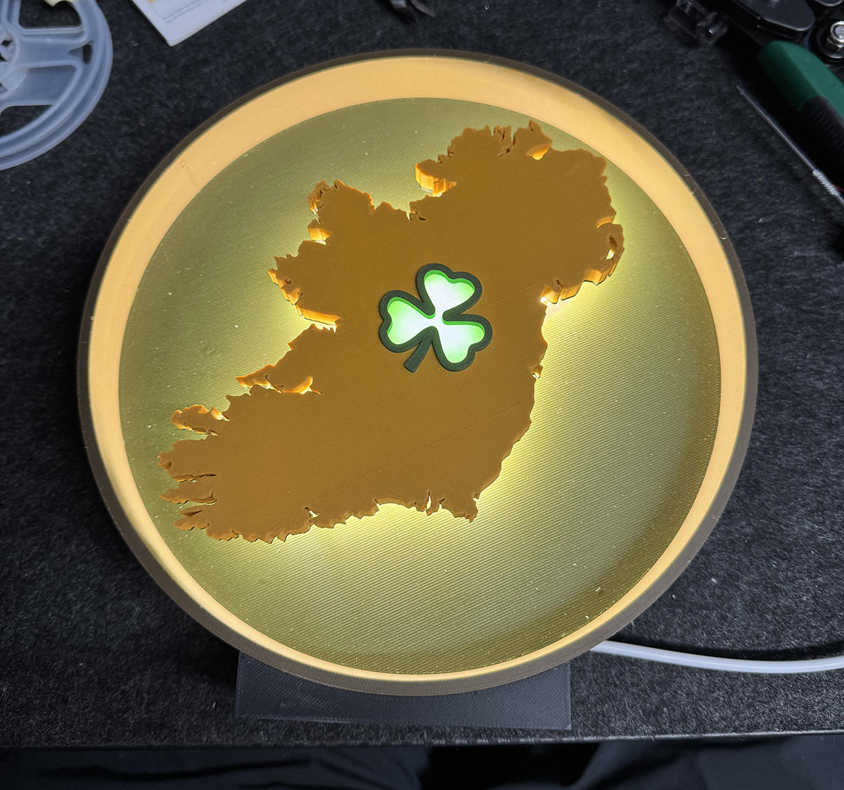 Ireland Shamrock Lit
